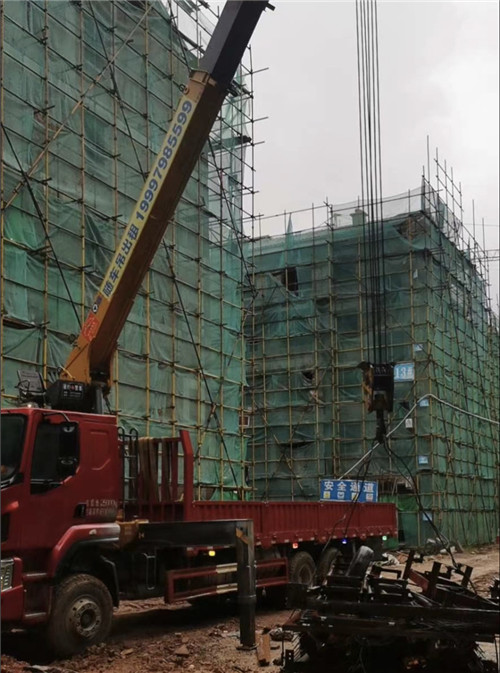 茶陵县“慢工细活”—— 吊车的 “微动控制” 技术